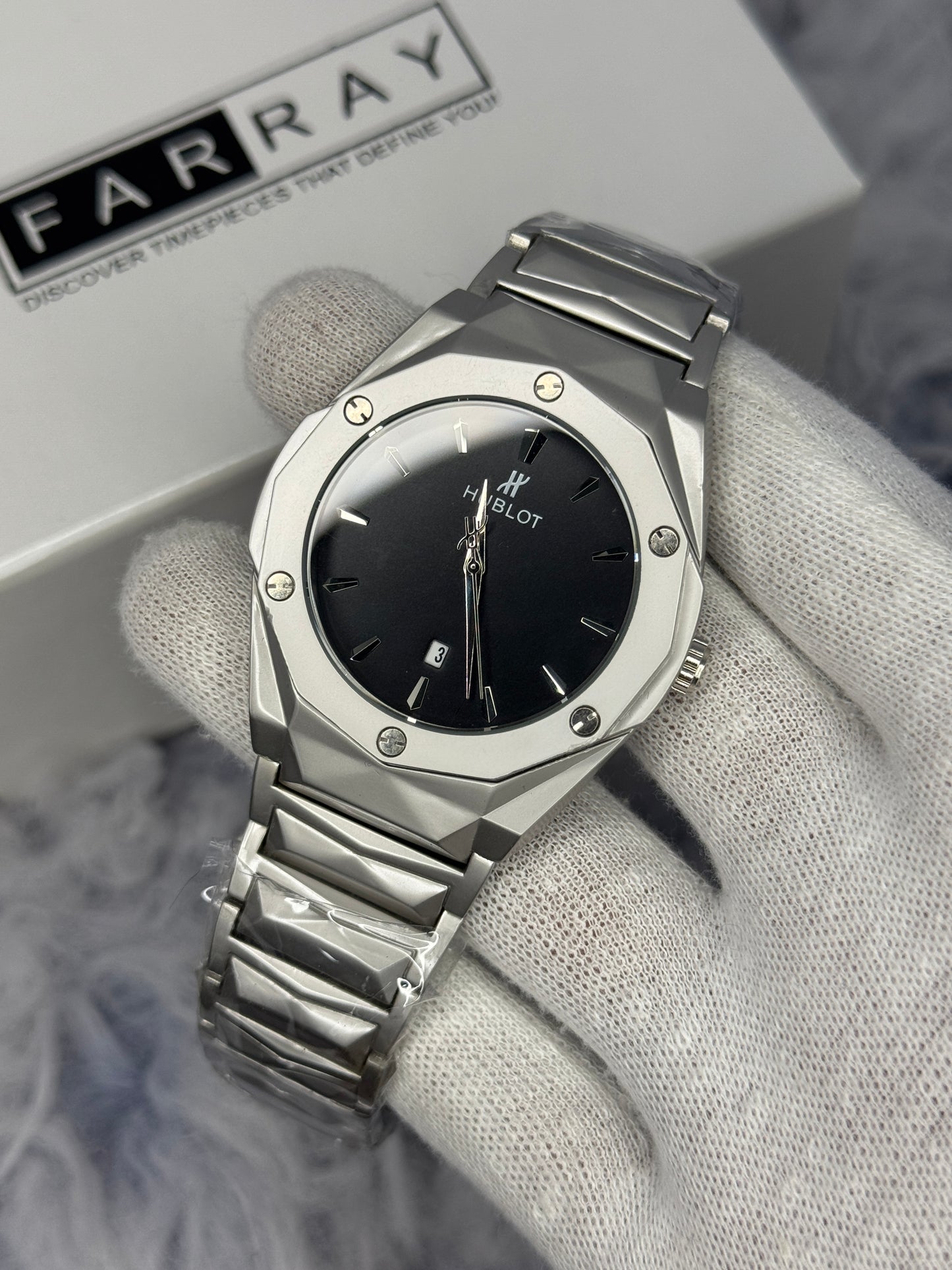 Hublot Diamond Cut Date Watch