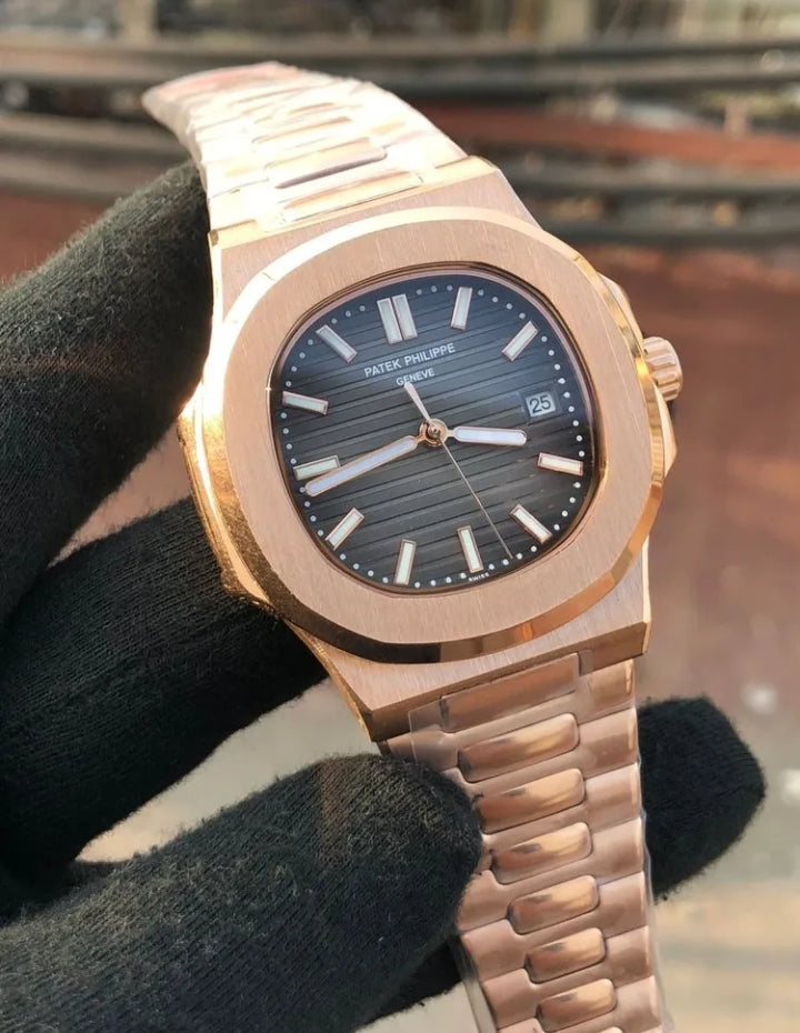 Patek Philippe Nautilus Date Watch