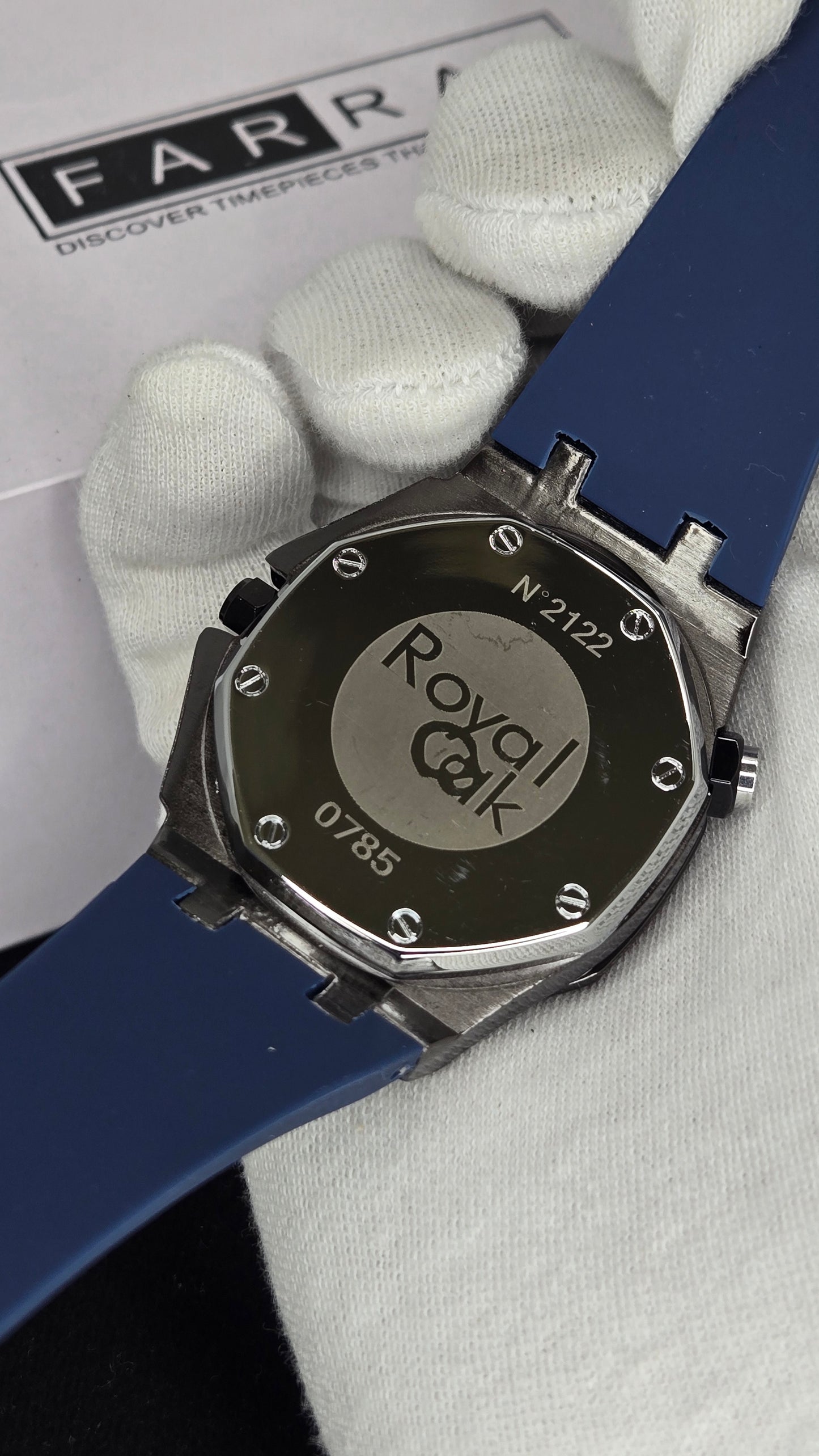 AP Metallic Case Strap Watch