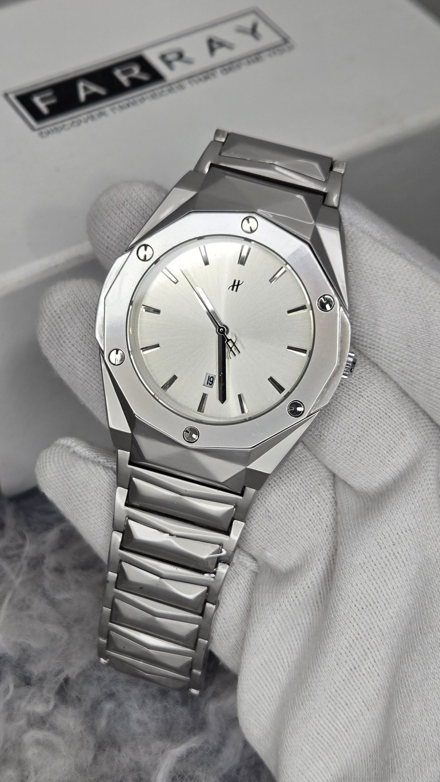 Hublot Diamond Cut Date Watch