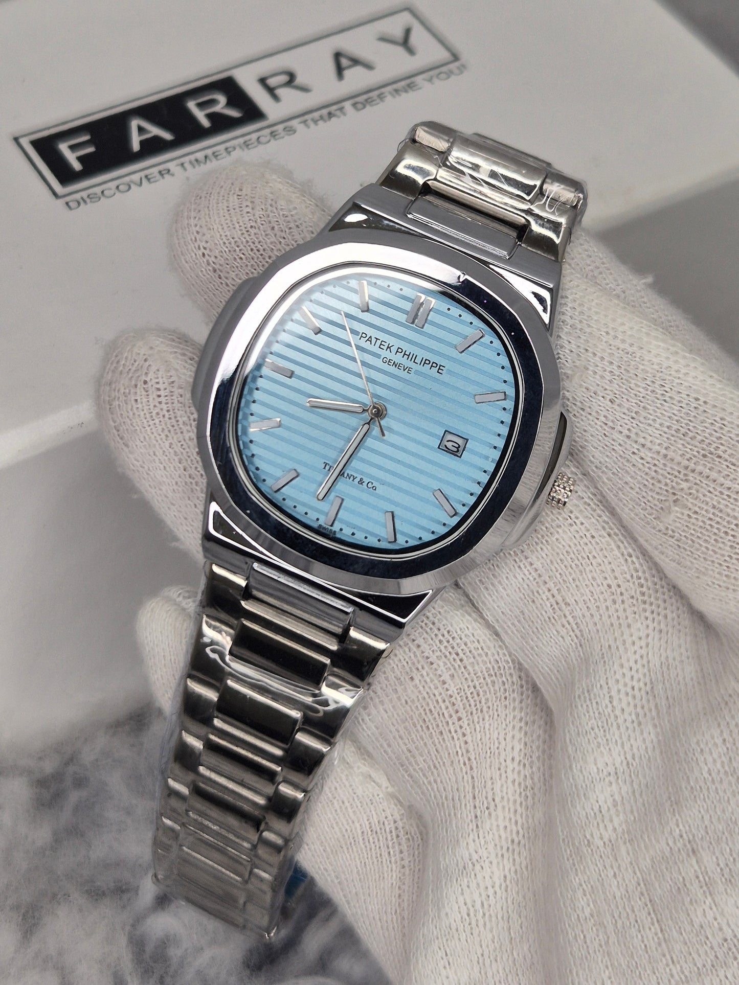 PP Smooth Bezel Date Watch