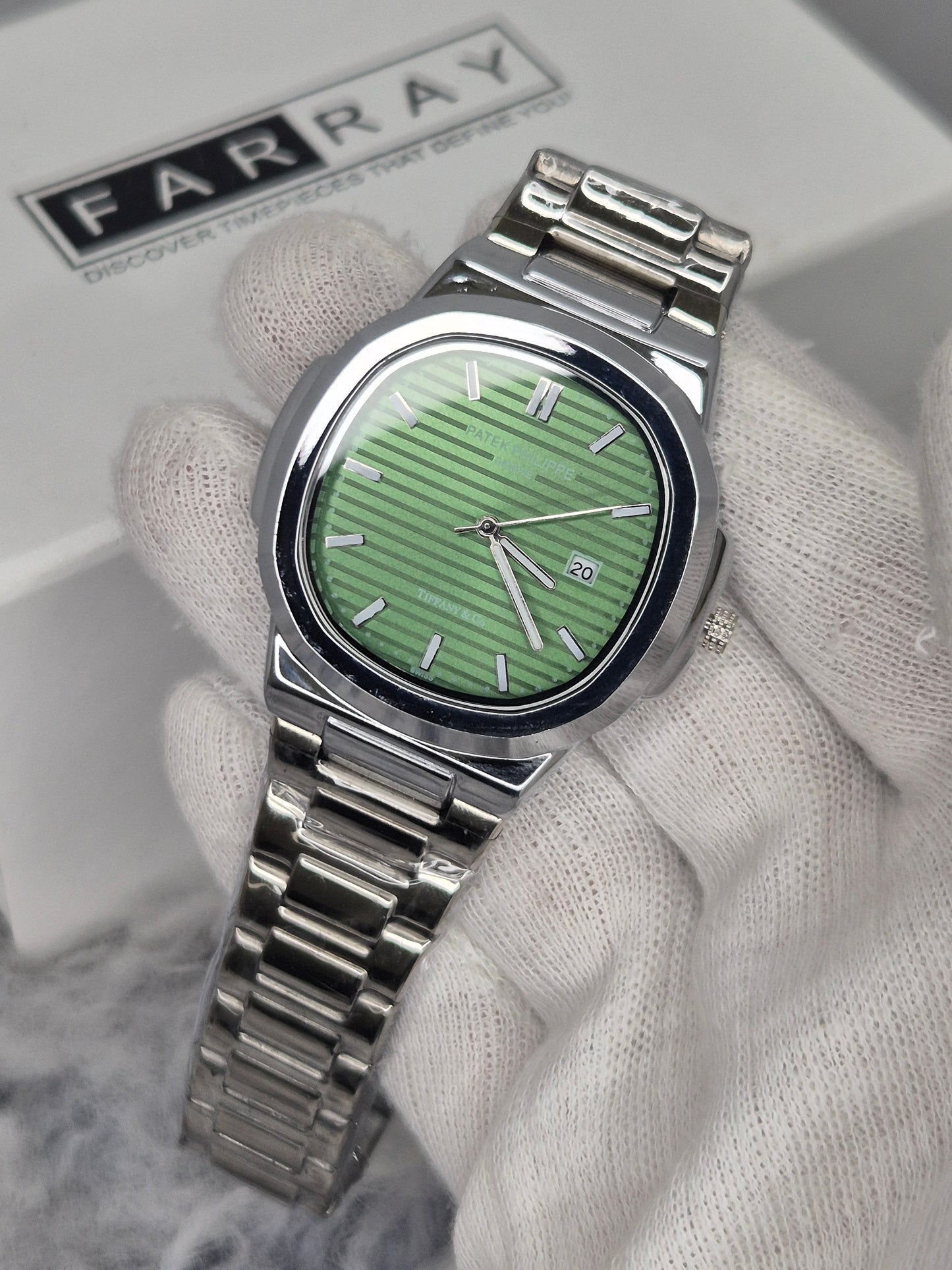 PP Smooth Bezel Date Watch