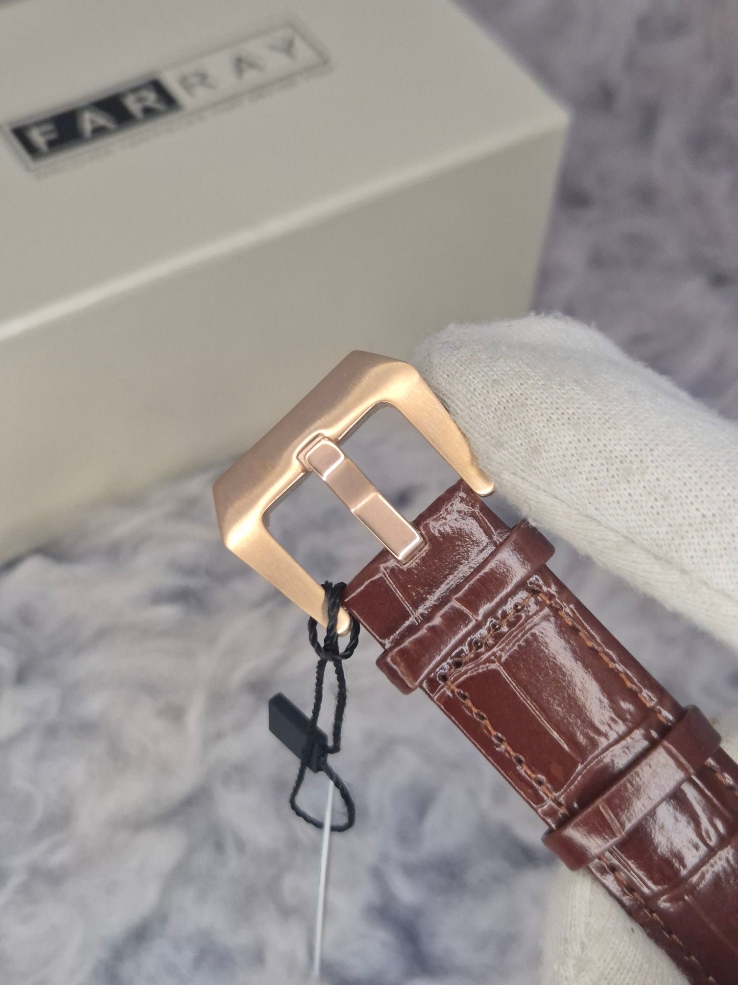 HERYI - Moving Casino Leather Watch