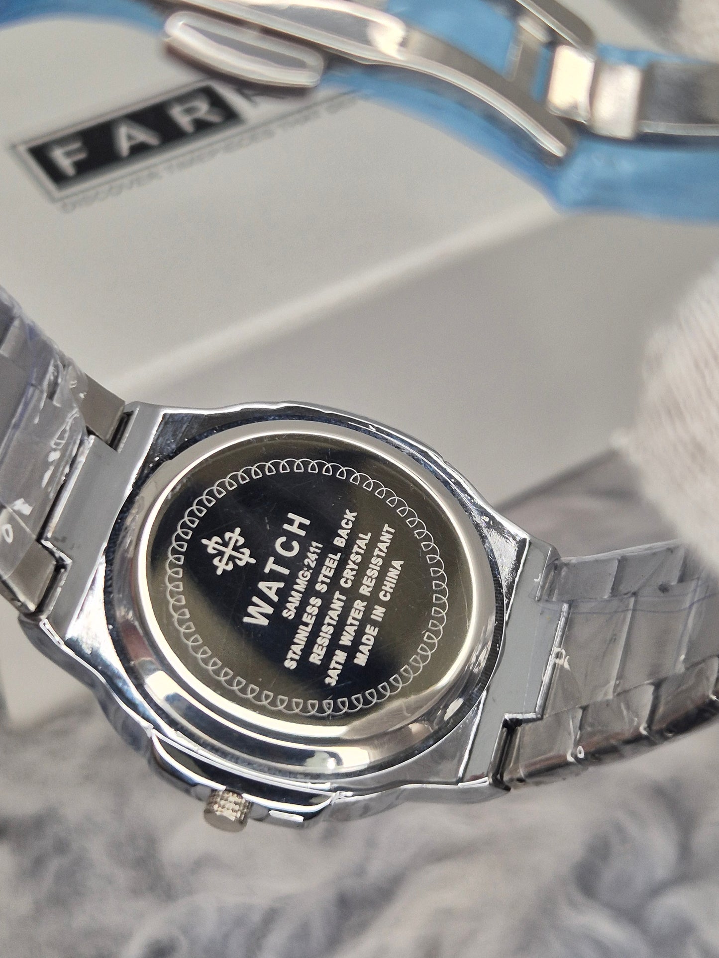 PP Smooth Bezel Date Watch