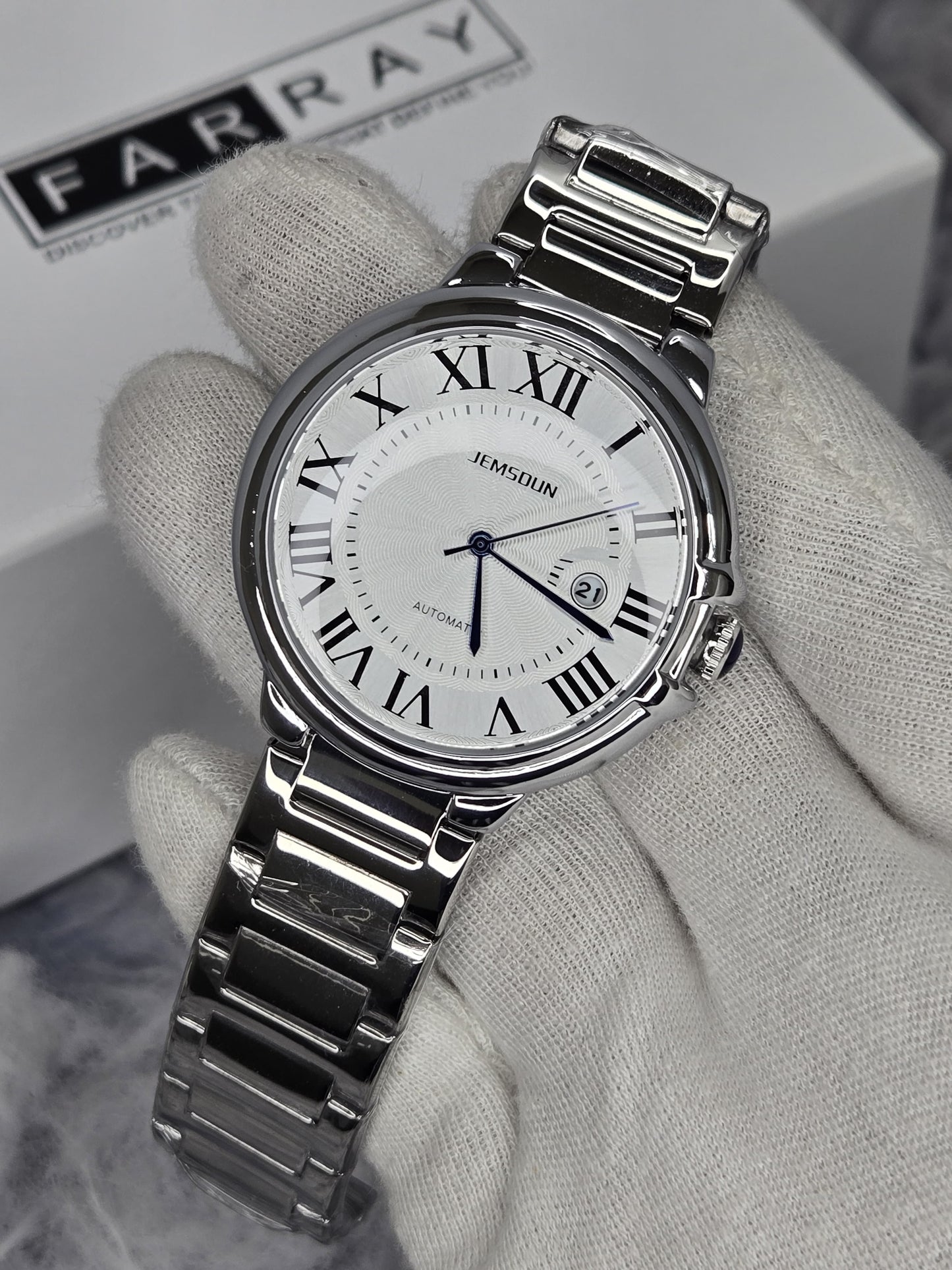Vintage Smooth Movement Date Watch