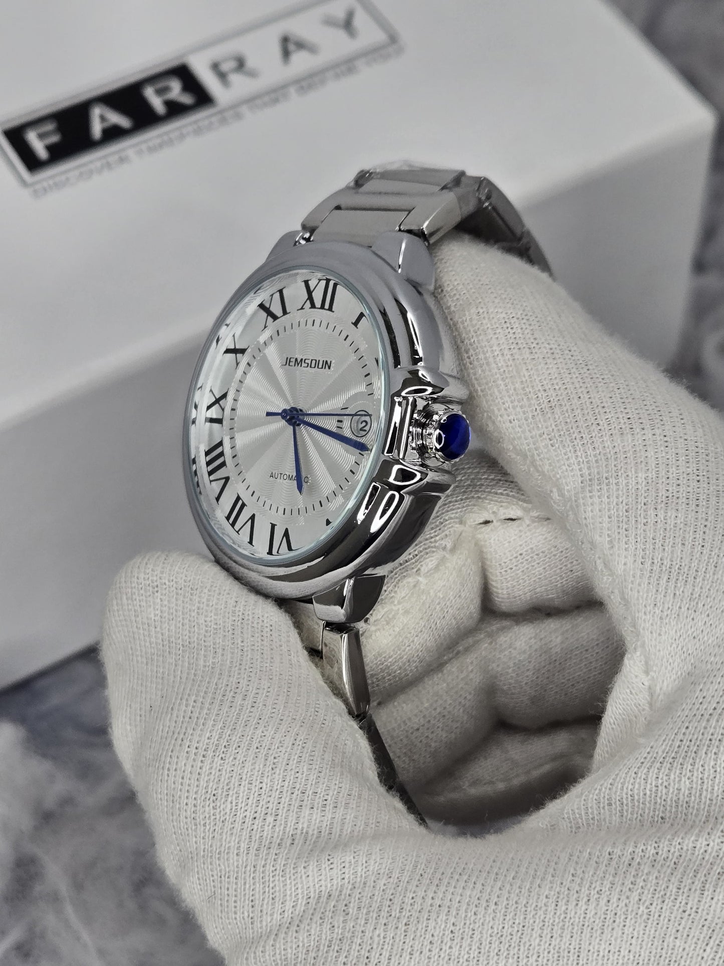 Vintage Smooth Movement Date Watch