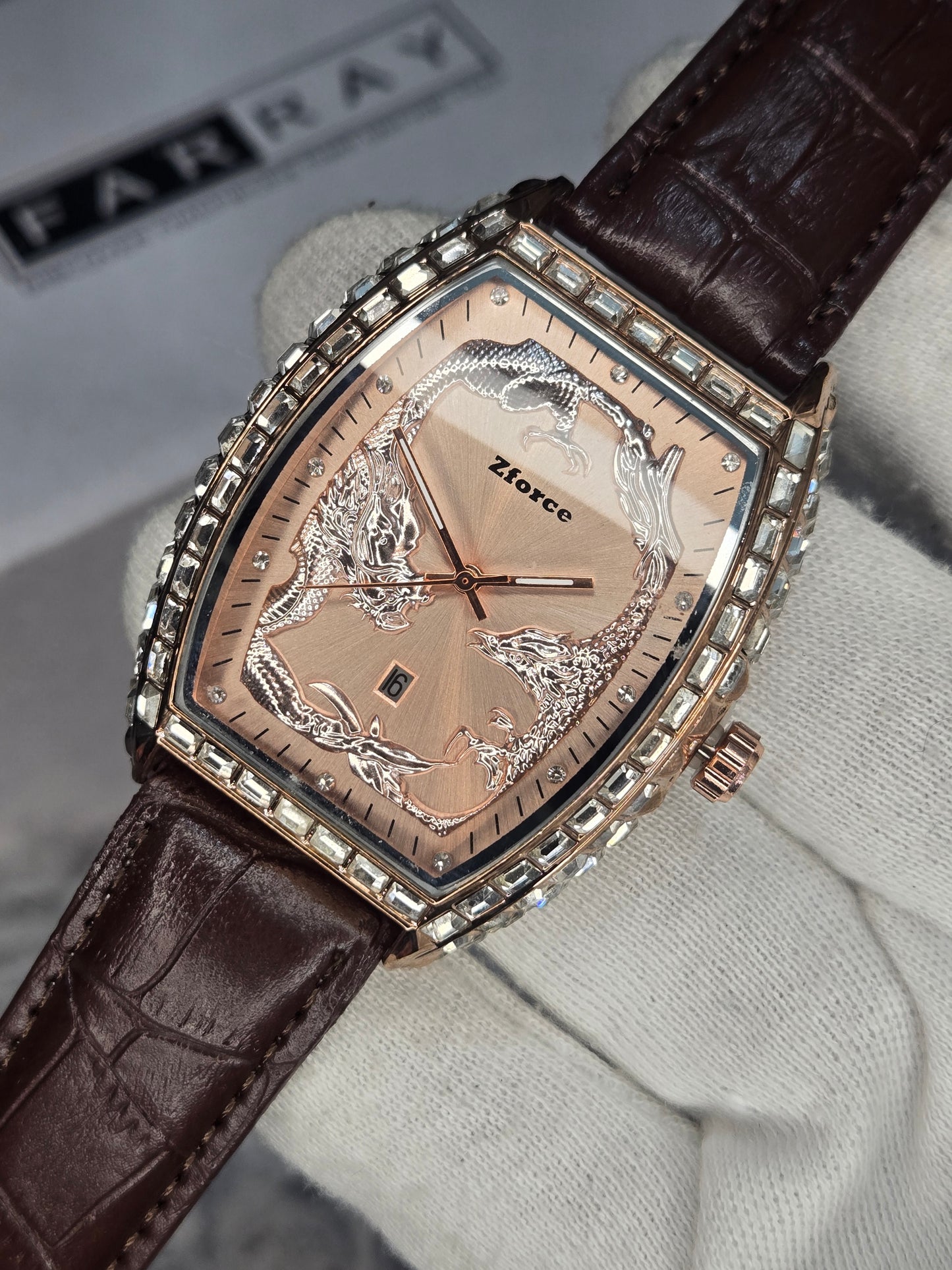 Dragon Design Strap Watch