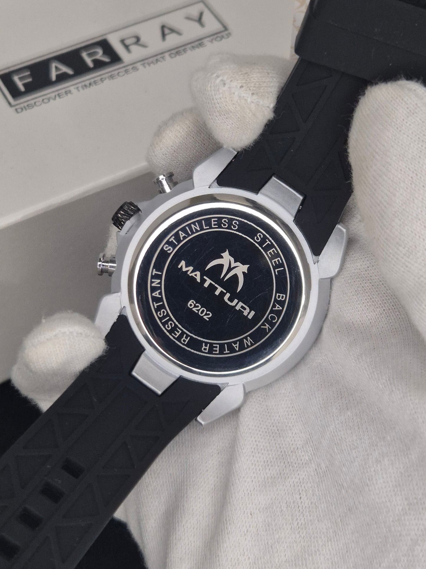 MATTURI -Chronographic Strap Watch