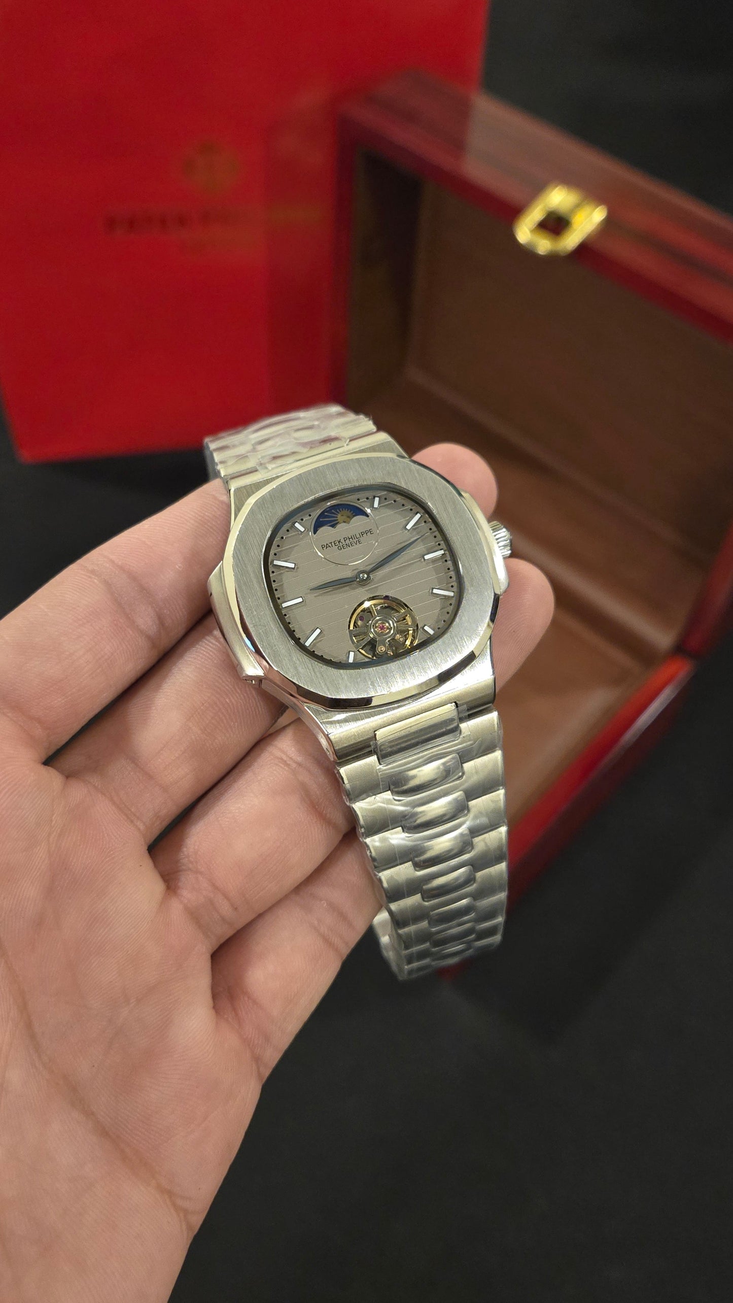 PATEK PHILIPPE -OPEN HEART SGY