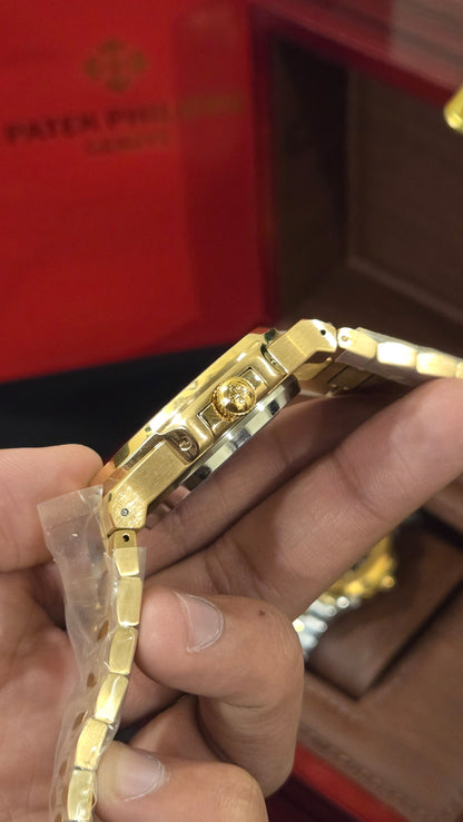 PATEK PHILIPPE - Nautilus GW