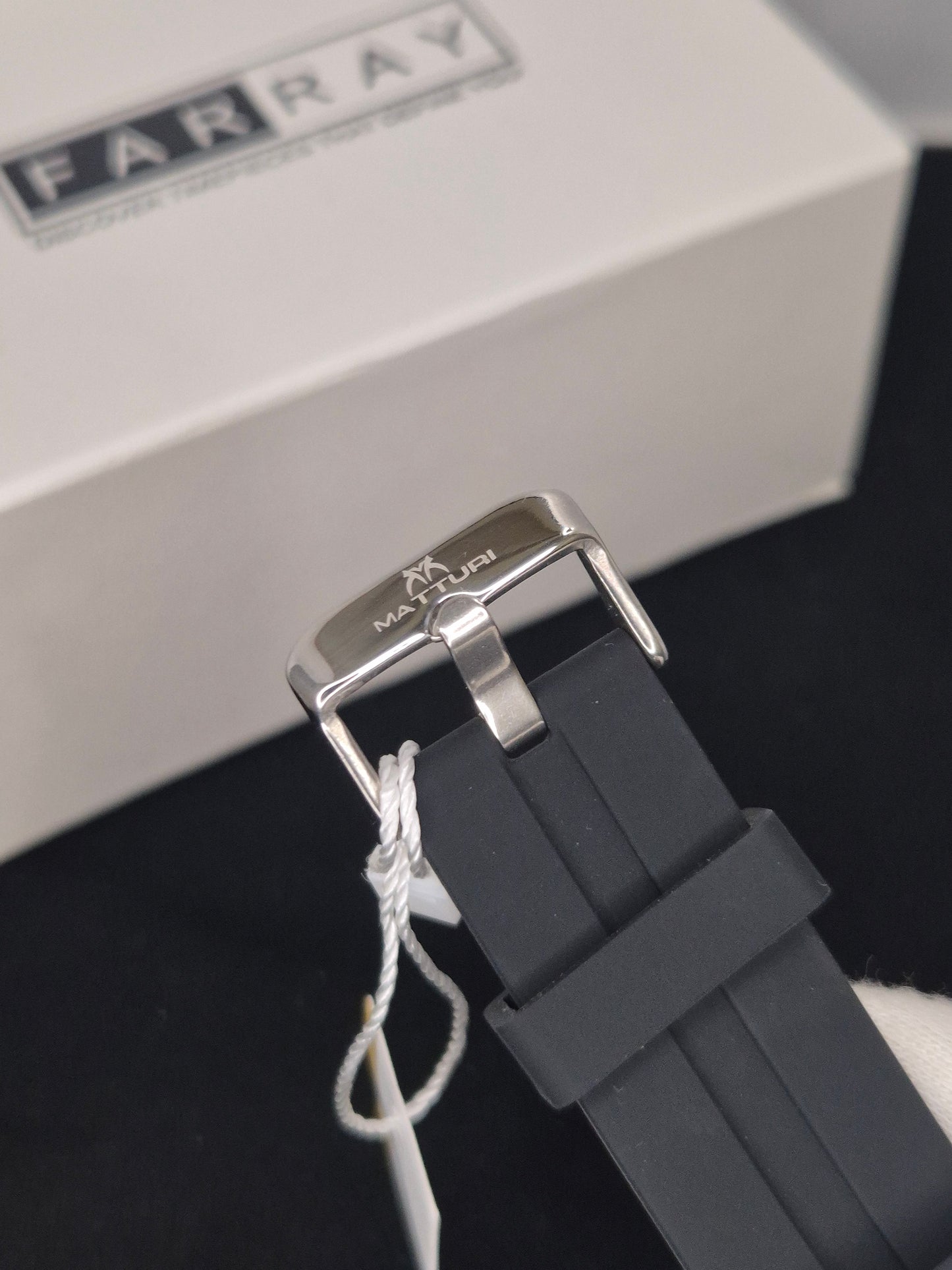 MATTURI -Chronographic Strap Watch