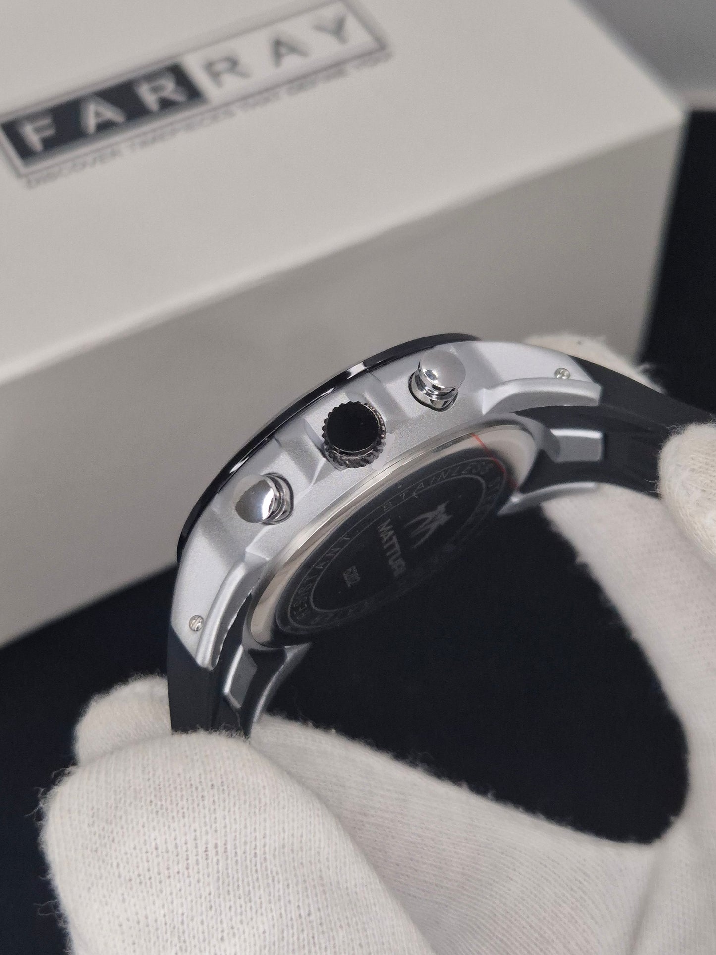 MATTURI -Chronographic Strap Watch