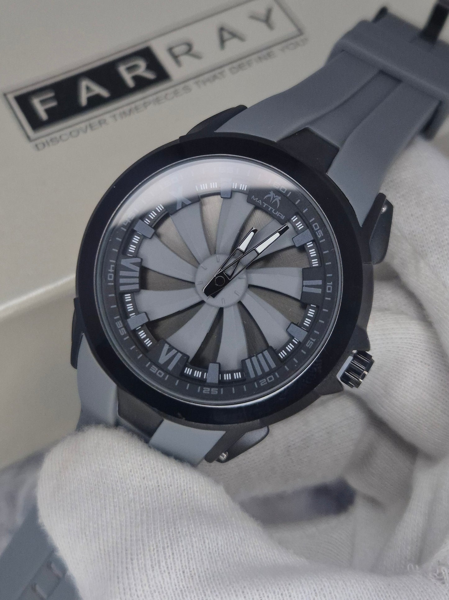 Matturi Spinner Strap Watch