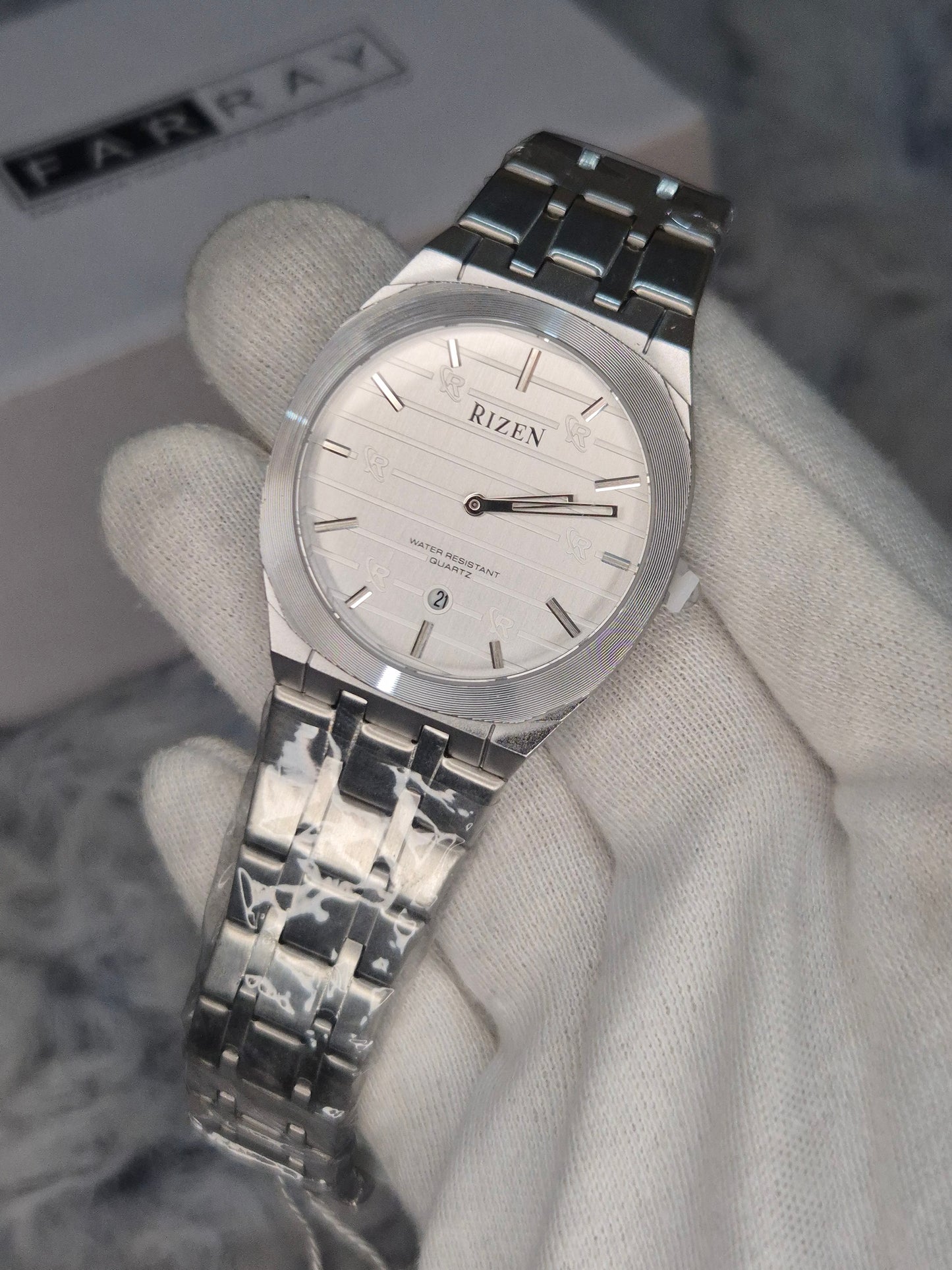 Rizen Sleek Chain Watch