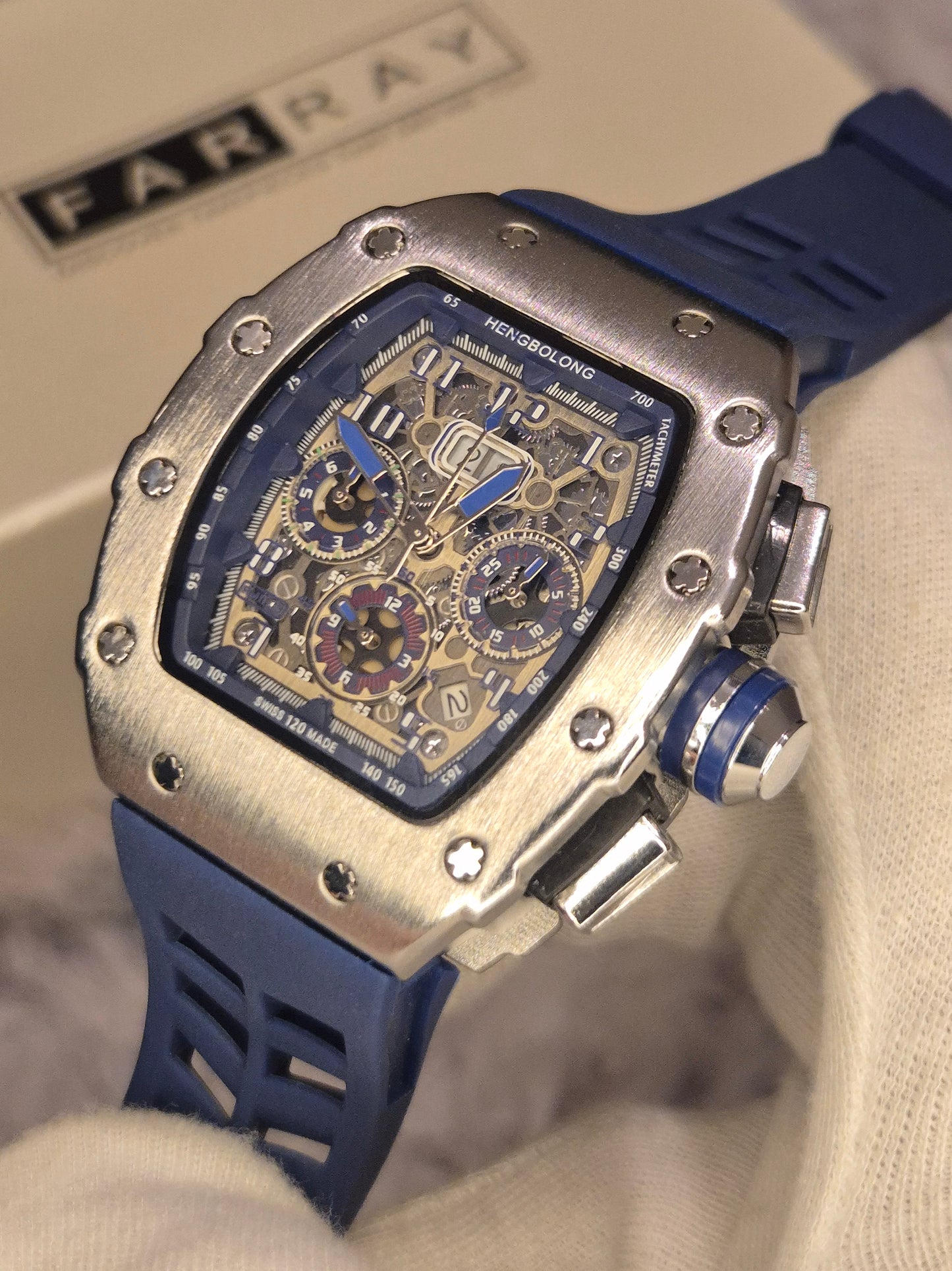 Hengbolong Chronographic Strap Watch