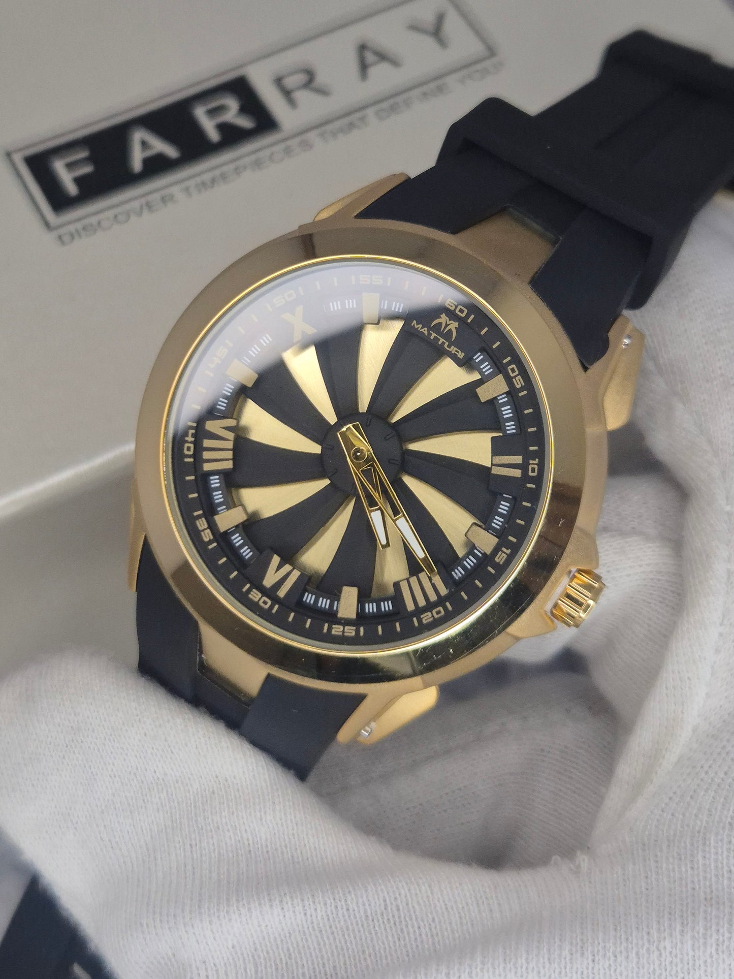 Matturi Spinner Strap Watch