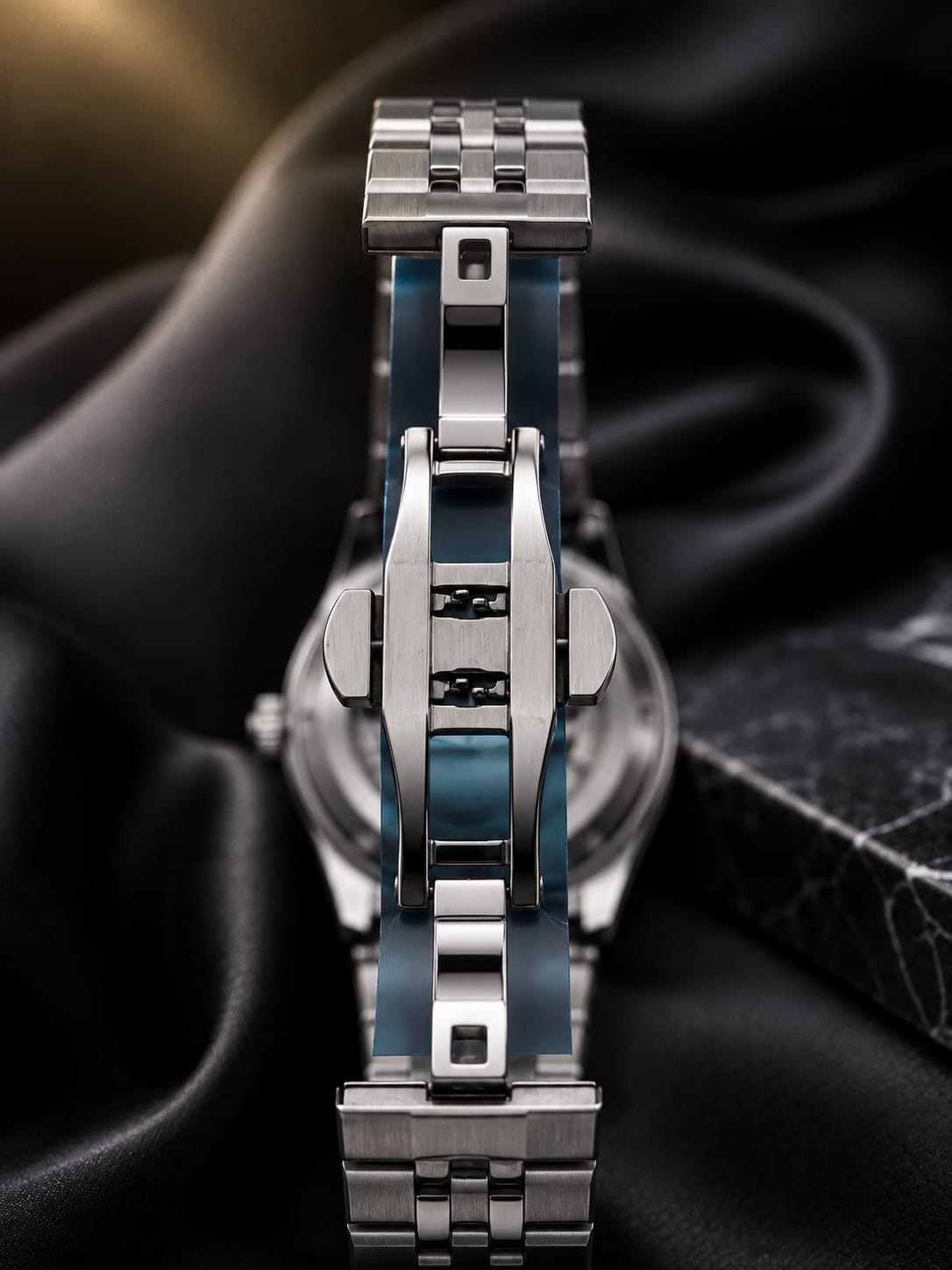 Land Dweller Smooth Watch