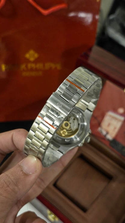 PATEK PHILIPPE - Nautilus SB