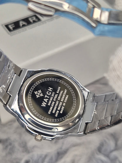 PP Smooth Bezel Date Watch