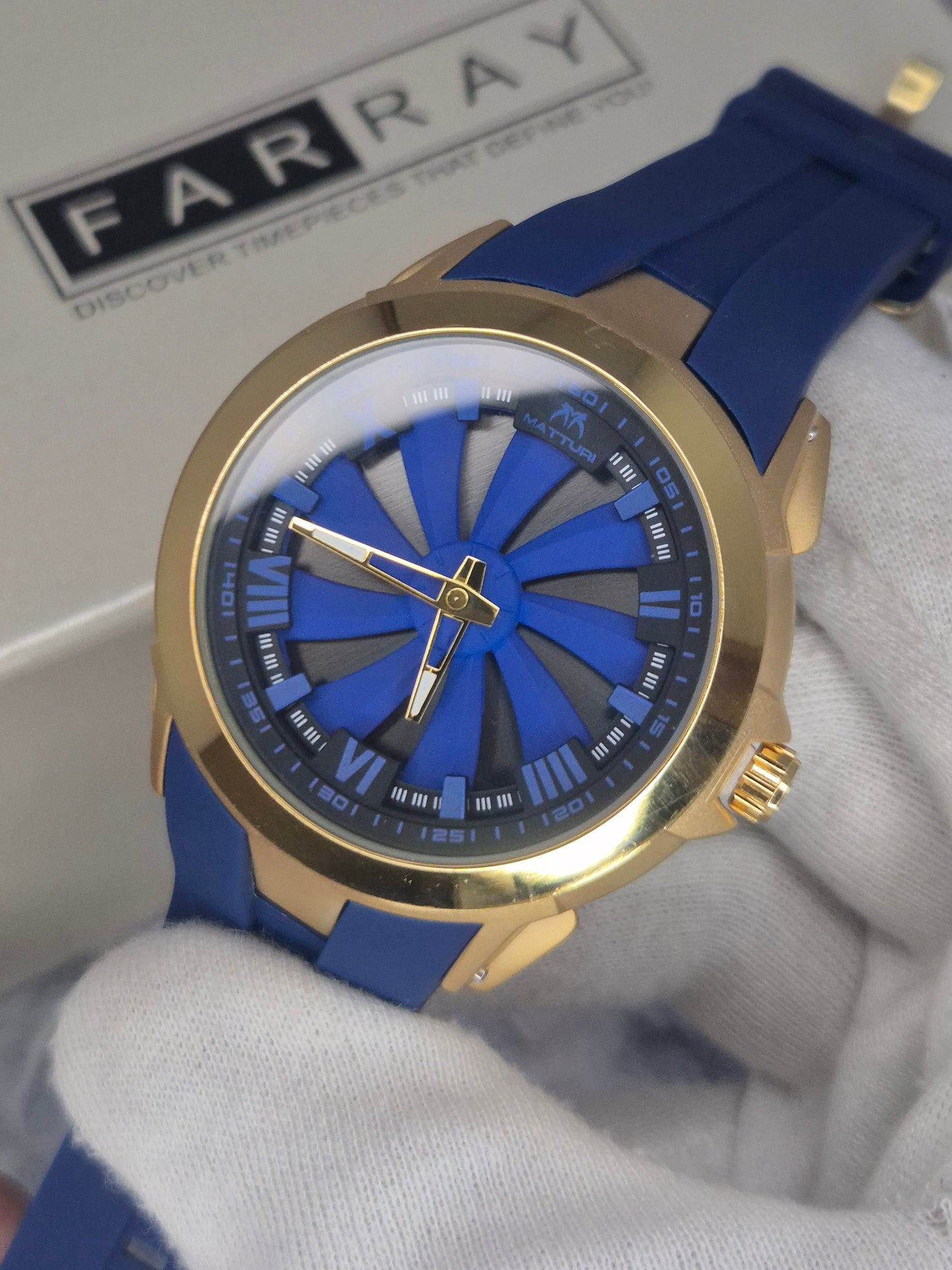 Matturi Spinner Strap Watch