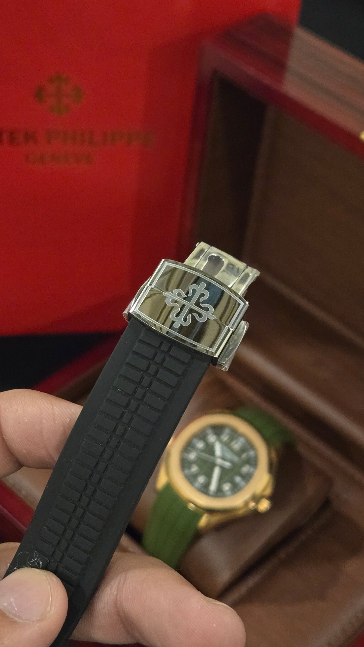 PATEK PHILIPPE -AQUANAUT DBL